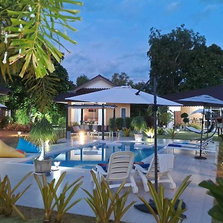 Pool Villa, Resort, Mae Ramphueng Beach, Ban Phe, Rayong, Residence M Thailand (Adults Only) Ban Chamrung Exterior photo
