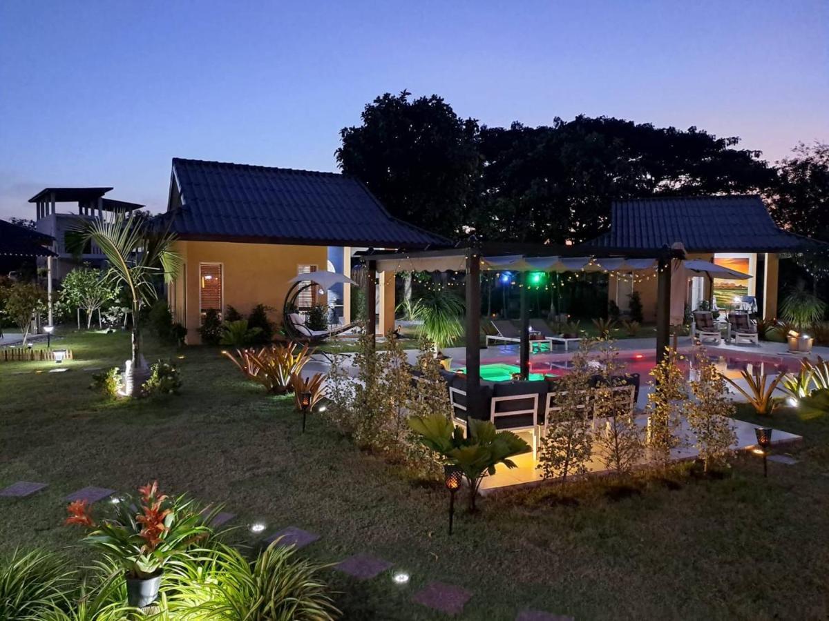 Pool Villa, Resort, Mae Ramphueng Beach, Ban Phe, Rayong, Residence M Thailand (Adults Only) Ban Chamrung Exterior photo
