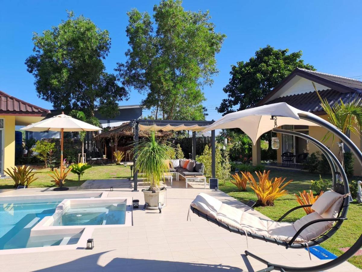 Pool Villa, Resort, Mae Ramphueng Beach, Ban Phe, Rayong, Residence M Thailand (Adults Only) Ban Chamrung Exterior photo
