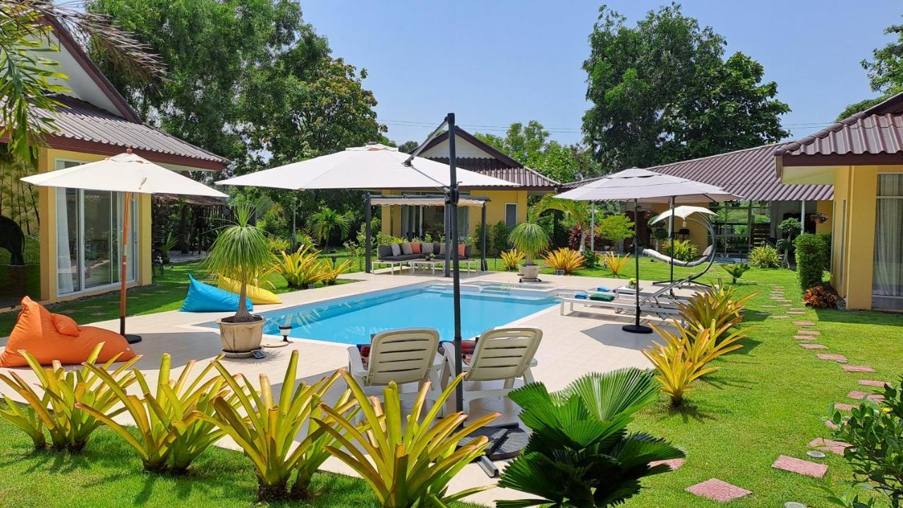 Pool Villa, Resort, Mae Ramphueng Beach, Ban Phe, Rayong, Residence M Thailand (Adults Only) Ban Chamrung Exterior photo