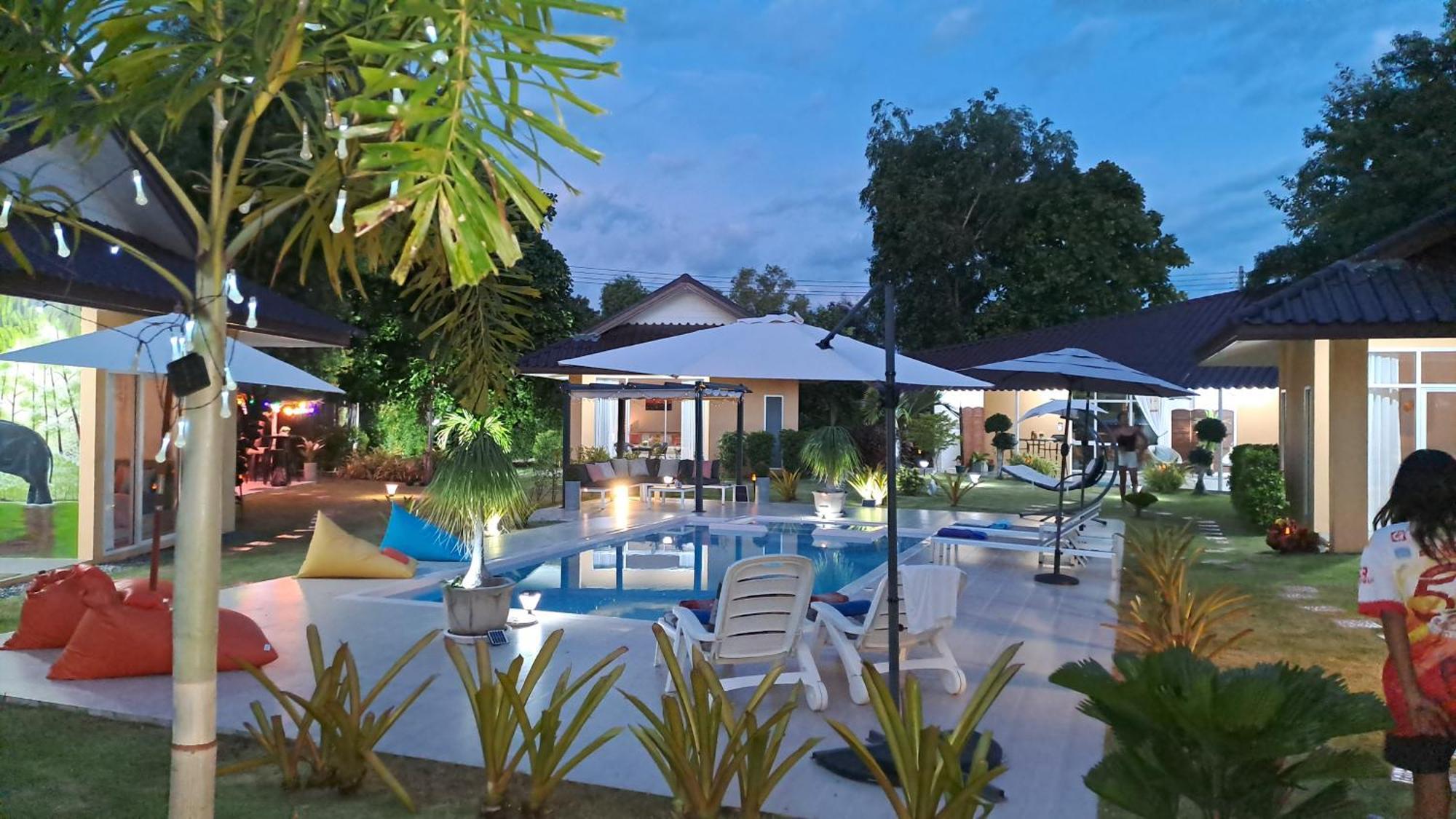 Pool Villa, Resort, Mae Ramphueng Beach, Ban Phe, Rayong, Residence M Thailand (Adults Only) Ban Chamrung Exterior photo